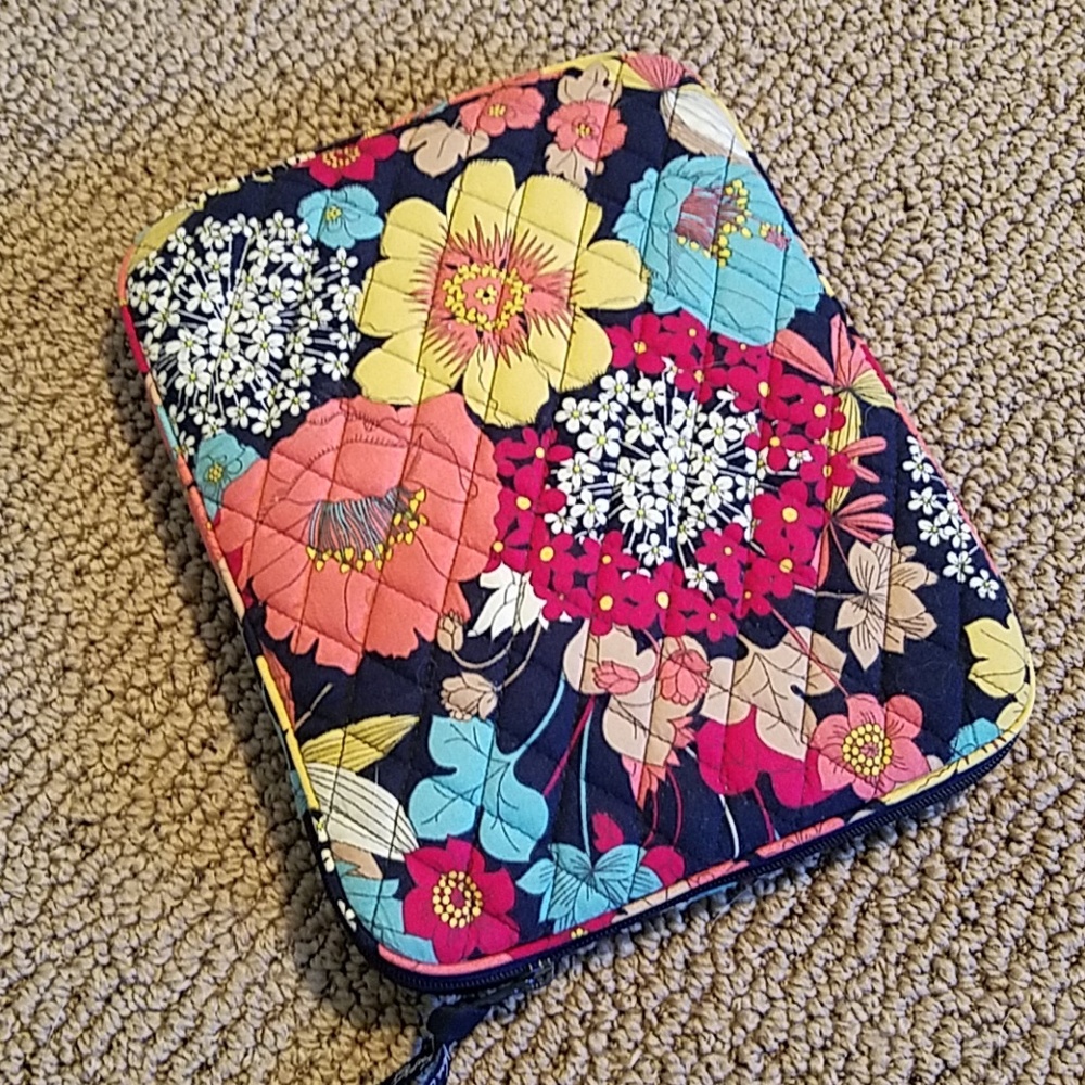 vera bradley tablet case "Happy Snails" print